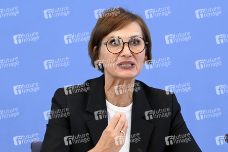 Bundespressekonferenz Veröffentlichung des nationalen Bildungsberichts 'Bildung in Deutschland 2022' in Berlin