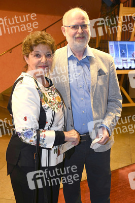 Theaterpremiere 'Extrawurst' in München