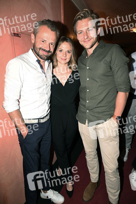 Theaterpremiere 'Extrawurst' in München