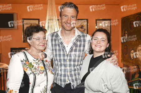 Theaterpremiere 'Extrawurst' in München