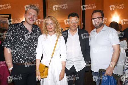 Theaterpremiere 'Extrawurst' in München