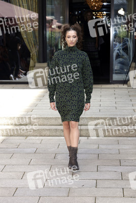 Anja Gockel Fashionshow W 22 auf der Frankfurt Fashion Week AW 2022