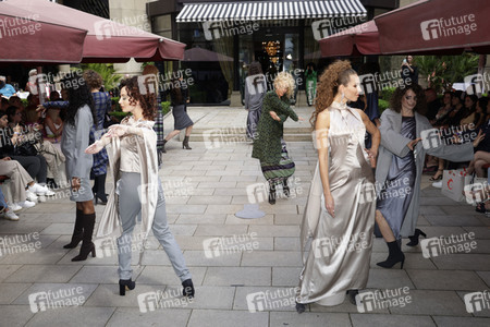 Anja Gockel Fashionshow W 22 auf der Frankfurt Fashion Week AW 2022