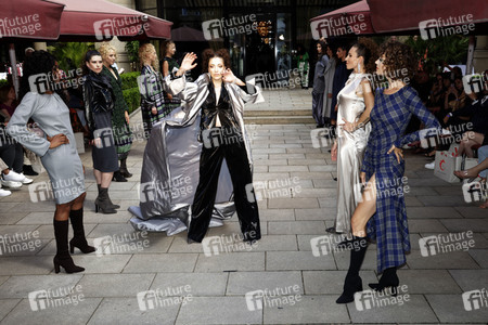 Anja Gockel Fashionshow W 22 auf der Frankfurt Fashion Week AW 2022