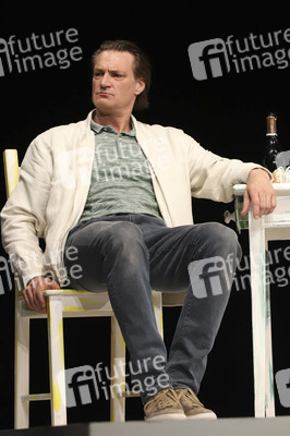 Theaterprobe 'Helga hilft' in Hamburg