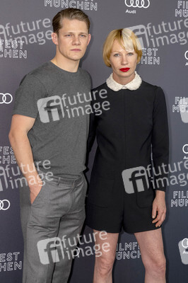 Serienpremiere 'Das Netz - Ein Wintermärchen', Filmfest München 2022