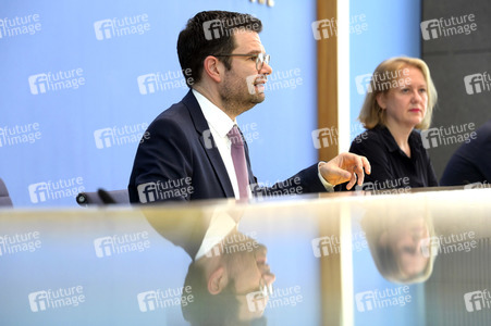 Bundespressekonferenz Vorstellung des Eckpunktepapiers zum Selbstbestimmungsgesetz in Berlin