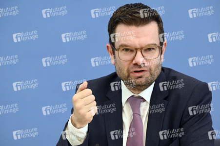 Bundespressekonferenz Vorstellung des Eckpunktepapiers zum Selbstbestimmungsgesetz in Berlin