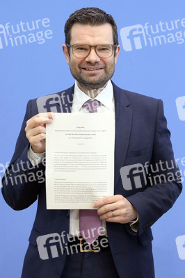 Bundespressekonferenz Vorstellung des Eckpunktepapiers zum Selbstbestimmungsgesetz in Berlin