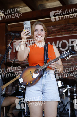 Konzert von More Than Words in Walddorf