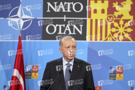 Pressekonferenz mit Recep Tayyip Erdoğan zum NATO Gipfel 2022 in Madrid