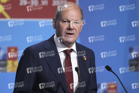 Pressekonferenz mit Olaf Scholz zum NATO Gipfel 2022 in Madrid