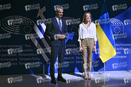 Fototermin mit Kyriakos Mitsotakis und Roberta Metsola im EU-Parlament in Straßburg