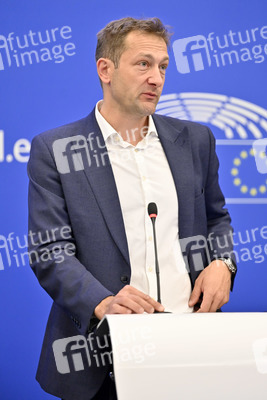 Pressekonferenz zum delegierten Taxonomie-Rechtsakt über Kernenergie und Gas im Europäischen Parlament in Straßburg