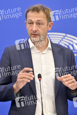 Pressekonferenz zum delegierten Taxonomie-Rechtsakt über Kernenergie und Gas im Europäischen Parlament in Straßburg