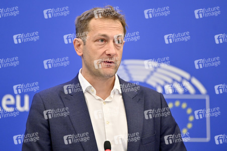 Pressekonferenz zum delegierten Taxonomie-Rechtsakt über Kernenergie und Gas im Europäischen Parlament in Straßburg
