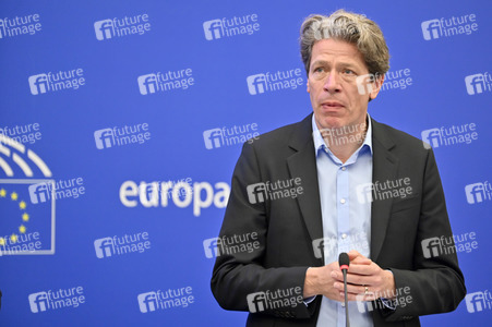 Pressekonferenz zum delegierten Taxonomie-Rechtsakt über Kernenergie und Gas im Europäischen Parlament in Straßburg