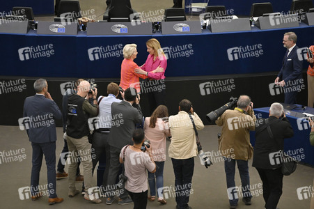Petr Fiala stellt Prioritäten der tschechischen EU-Ratspräsidentschaft vor im EU-Parlament in Straßburg