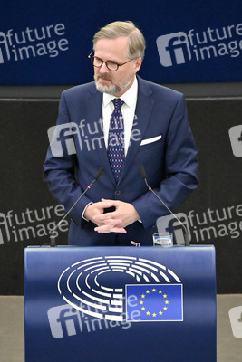 Petr Fiala stellt Prioritäten der tschechischen EU-Ratspräsidentschaft vor im EU-Parlament in Straßburg