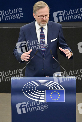 Petr Fiala stellt Prioritäten der tschechischen EU-Ratspräsidentschaft vor im EU-Parlament in Straßburg