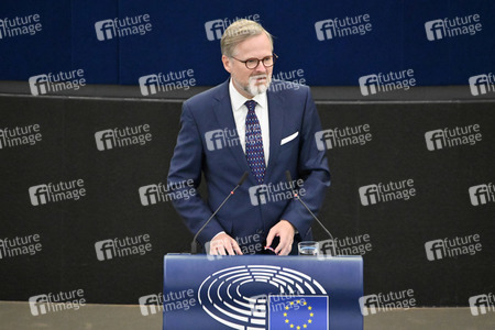 Petr Fiala stellt Prioritäten der tschechischen EU-Ratspräsidentschaft vor im EU-Parlament in Straßburg