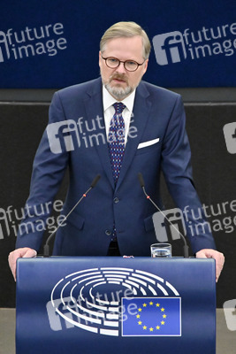 Petr Fiala stellt Prioritäten der tschechischen EU-Ratspräsidentschaft vor im EU-Parlament in Straßburg