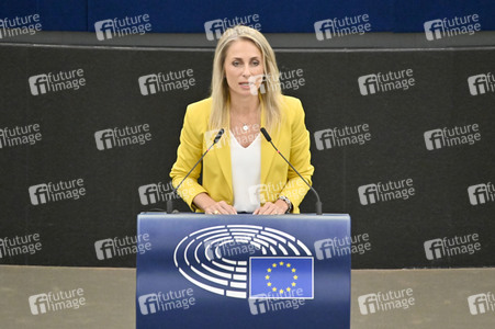 Petr Fiala stellt Prioritäten der tschechischen EU-Ratspräsidentschaft vor im EU-Parlament in Straßburg