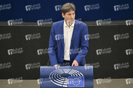 Petr Fiala stellt Prioritäten der tschechischen EU-Ratspräsidentschaft vor im EU-Parlament in Straßburg