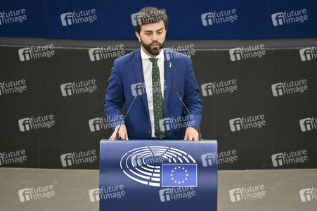 Petr Fiala stellt Prioritäten der tschechischen EU-Ratspräsidentschaft vor im EU-Parlament in Straßburg