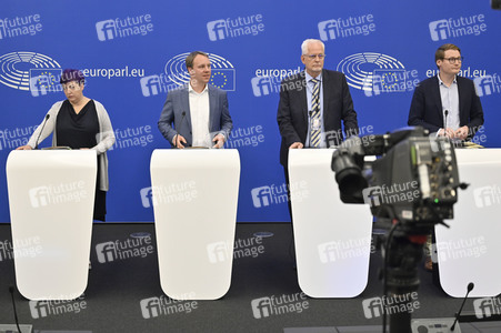 Pressekonferenz EU-Finanzierung für Ungarn gemäß der Rechtsstaatlichkeits-Konditionalitätsverordnung im EU-Parlament in Straßburg
