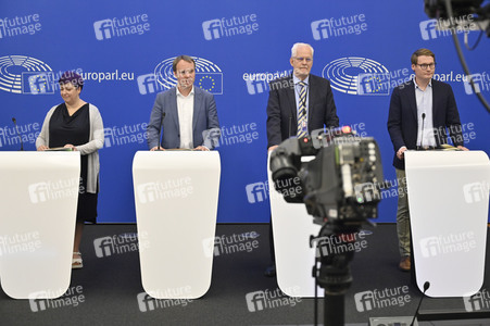 Pressekonferenz EU-Finanzierung für Ungarn gemäß der Rechtsstaatlichkeits-Konditionalitätsverordnung im EU-Parlament in Straßburg