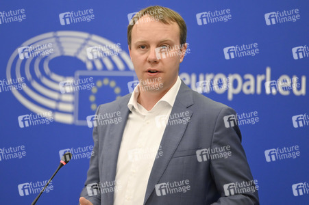 Pressekonferenz EU-Finanzierung für Ungarn gemäß der Rechtsstaatlichkeits-Konditionalitätsverordnung im EU-Parlament in Straßburg