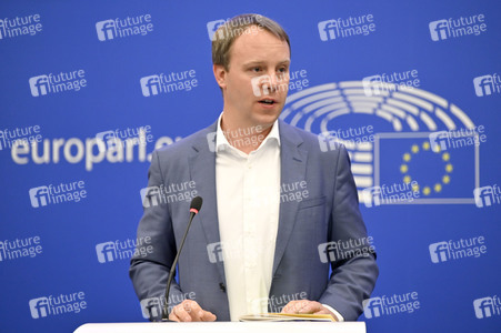 Pressekonferenz EU-Finanzierung für Ungarn gemäß der Rechtsstaatlichkeits-Konditionalitätsverordnung im EU-Parlament in Straßburg