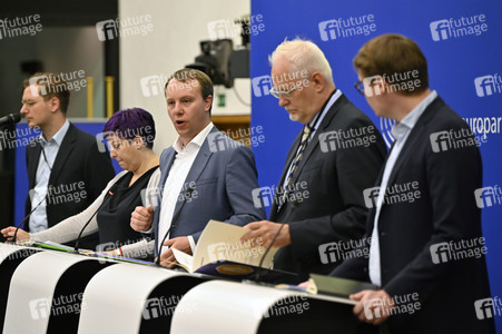 Pressekonferenz EU-Finanzierung für Ungarn gemäß der Rechtsstaatlichkeits-Konditionalitätsverordnung im EU-Parlament in Straßburg