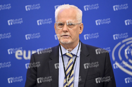 Pressekonferenz EU-Finanzierung für Ungarn gemäß der Rechtsstaatlichkeits-Konditionalitätsverordnung im EU-Parlament in Straßburg