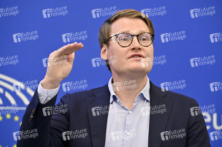 Pressekonferenz EU-Finanzierung für Ungarn gemäß der Rechtsstaatlichkeits-Konditionalitätsverordnung im EU-Parlament in Straßburg