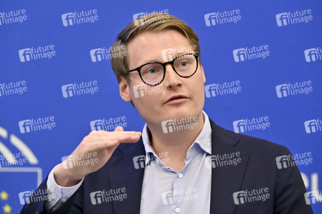 Pressekonferenz EU-Finanzierung für Ungarn gemäß der Rechtsstaatlichkeits-Konditionalitätsverordnung im EU-Parlament in Straßburg