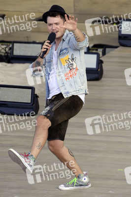 TV-Show 'Die große Schlagerstrandparty 2022 - Es geht wieder los!' in Gelsenkirchen