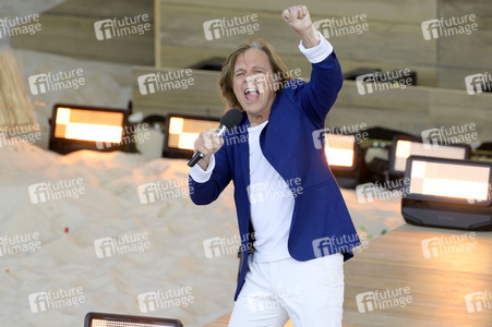 TV-Show 'Die große Schlagerstrandparty 2022 - Es geht wieder los!' in Gelsenkirchen