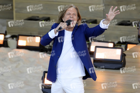 TV-Show 'Die große Schlagerstrandparty 2022 - Es geht wieder los!' in Gelsenkirchen