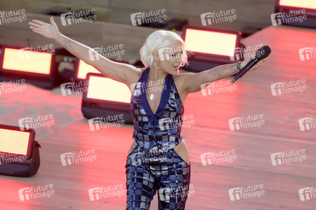 TV-Show 'Die große Schlagerstrandparty 2022 - Es geht wieder los!' in Gelsenkirchen