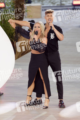 TV-Show 'Die große Schlagerstrandparty 2022 - Es geht wieder los!' in Gelsenkirchen