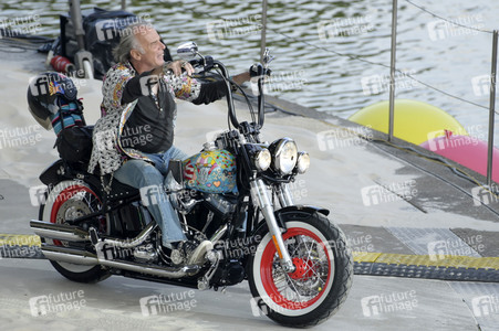 TV-Show 'Die große Schlagerstrandparty 2022 - Es geht wieder los!' in Gelsenkirchen