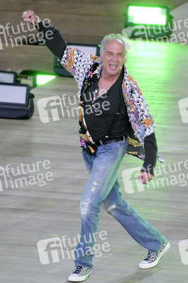 TV-Show 'Die große Schlagerstrandparty 2022 - Es geht wieder los!' in Gelsenkirchen