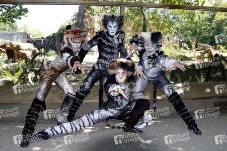 Fototermin mit den Jellicle-Cats aus dem Musical 'Cats' in Berlin