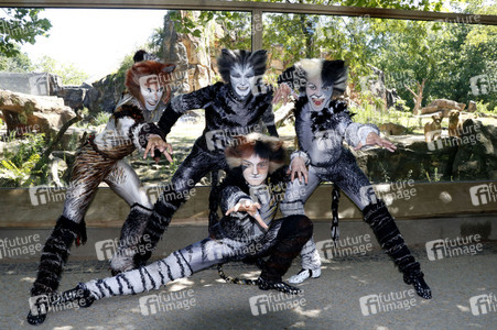 Fototermin mit den Jellicle-Cats aus dem Musical 'Cats' in Berlin