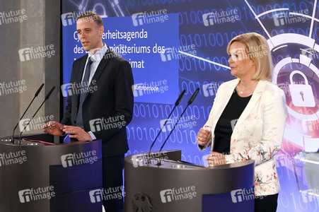 Pressekonferenz Vorstellung der Cybersicherheitsagenda des BMI in Berlin