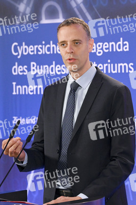 Pressekonferenz Vorstellung der Cybersicherheitsagenda des BMI in Berlin