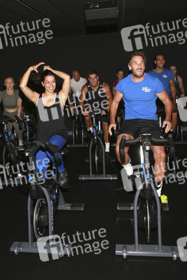 Launch des Cyclone und Rhythm Fitness-Programms in Hamburg