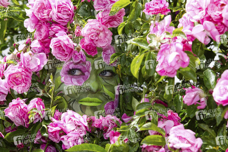 NATURE ART: Rosen / Roses Bodypainting